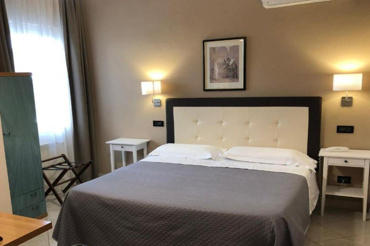 Hotel Di Stefano Пиза Екстериор снимка