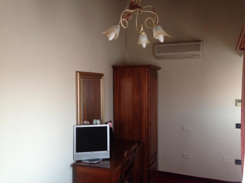 Hotel Di Stefano Пиза Екстериор снимка