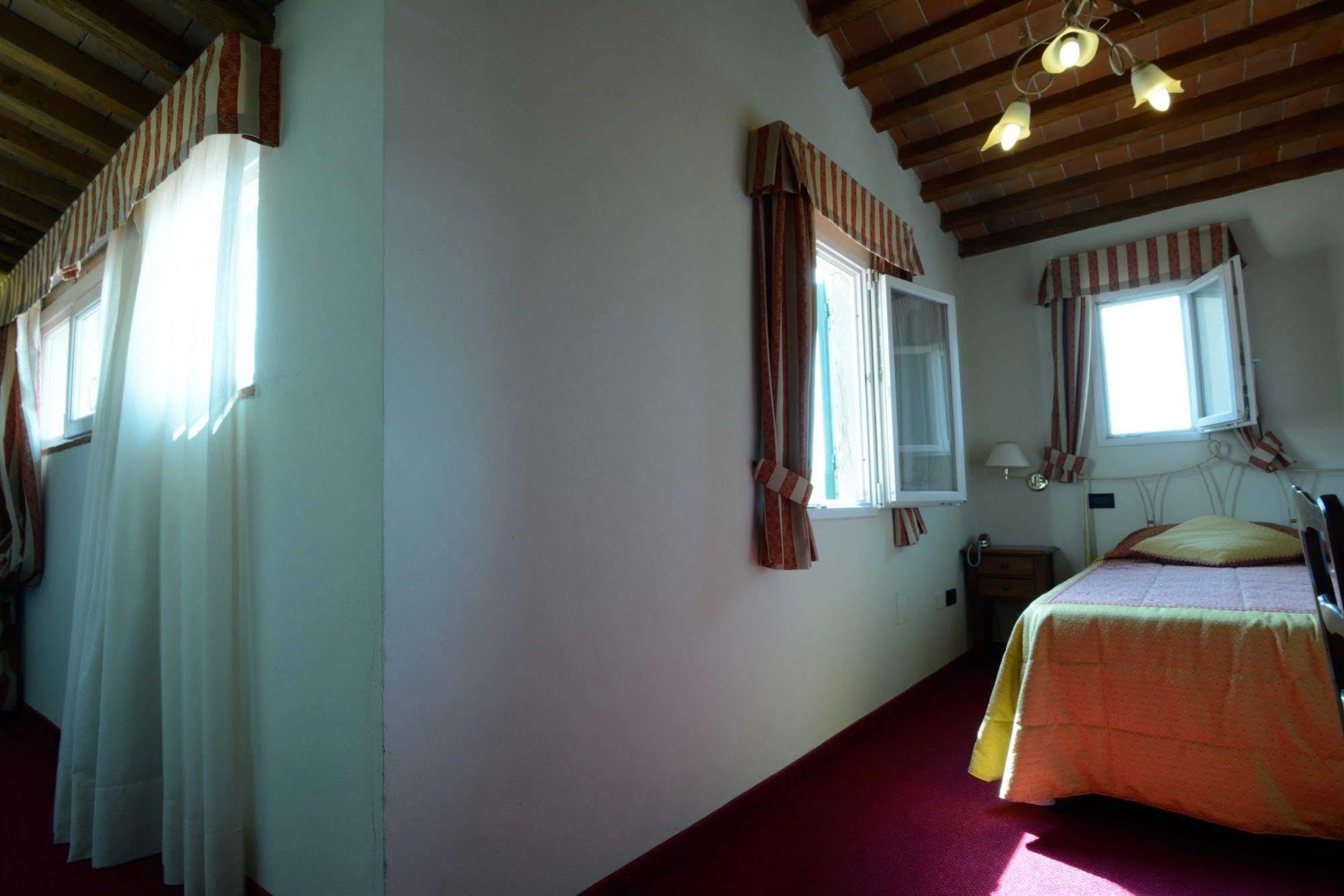 Hotel Di Stefano Пиза Екстериор снимка