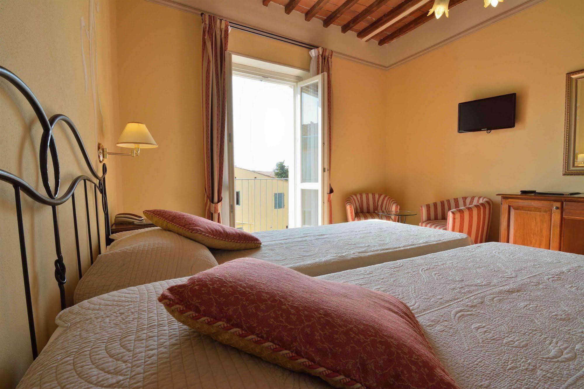 Hotel Di Stefano Пиза Екстериор снимка