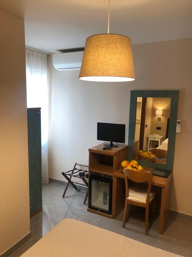 Hotel Di Stefano Пиза Екстериор снимка